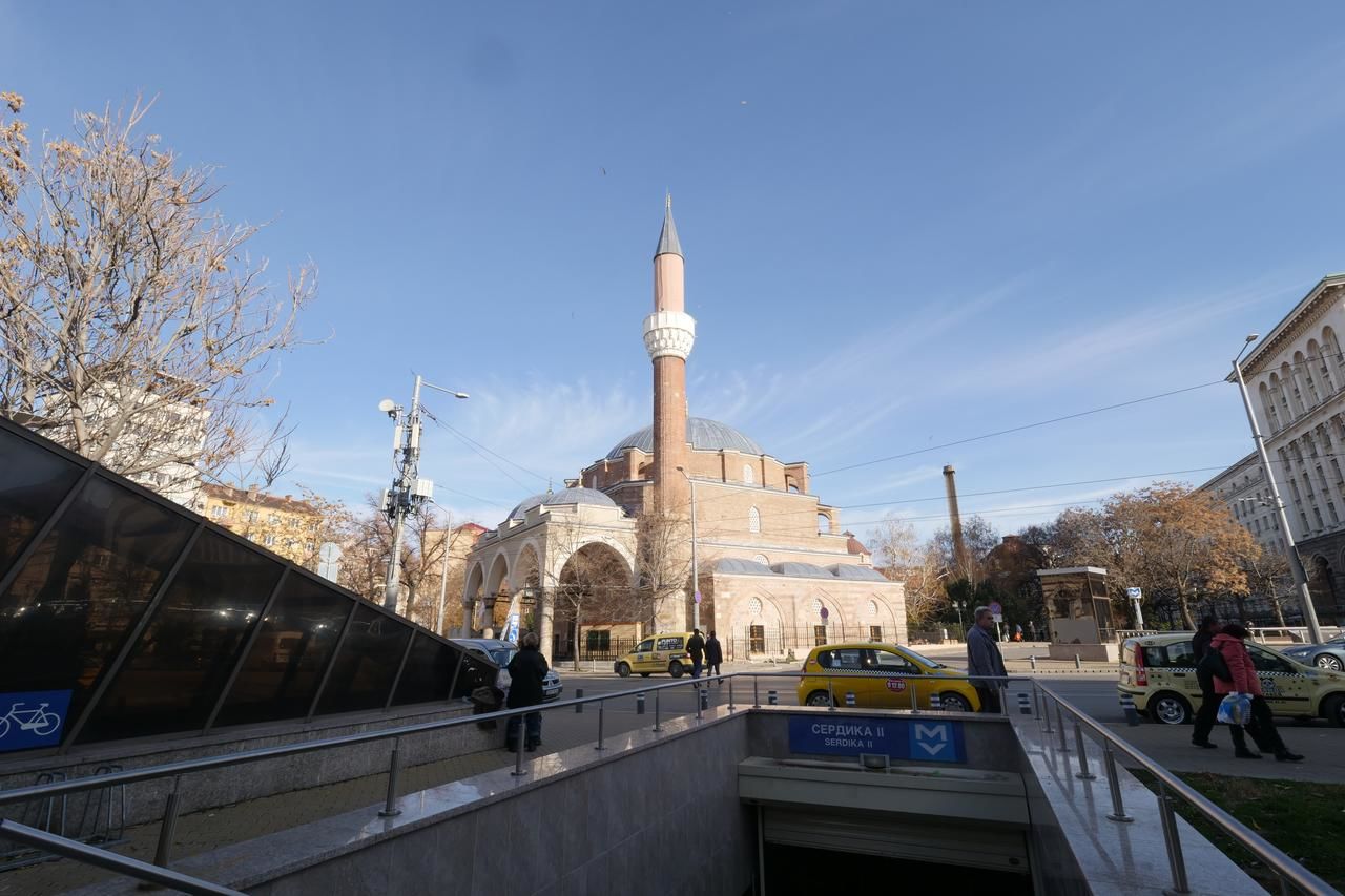 Гостевой дом Vintage private room in the heart of the downtown София-37